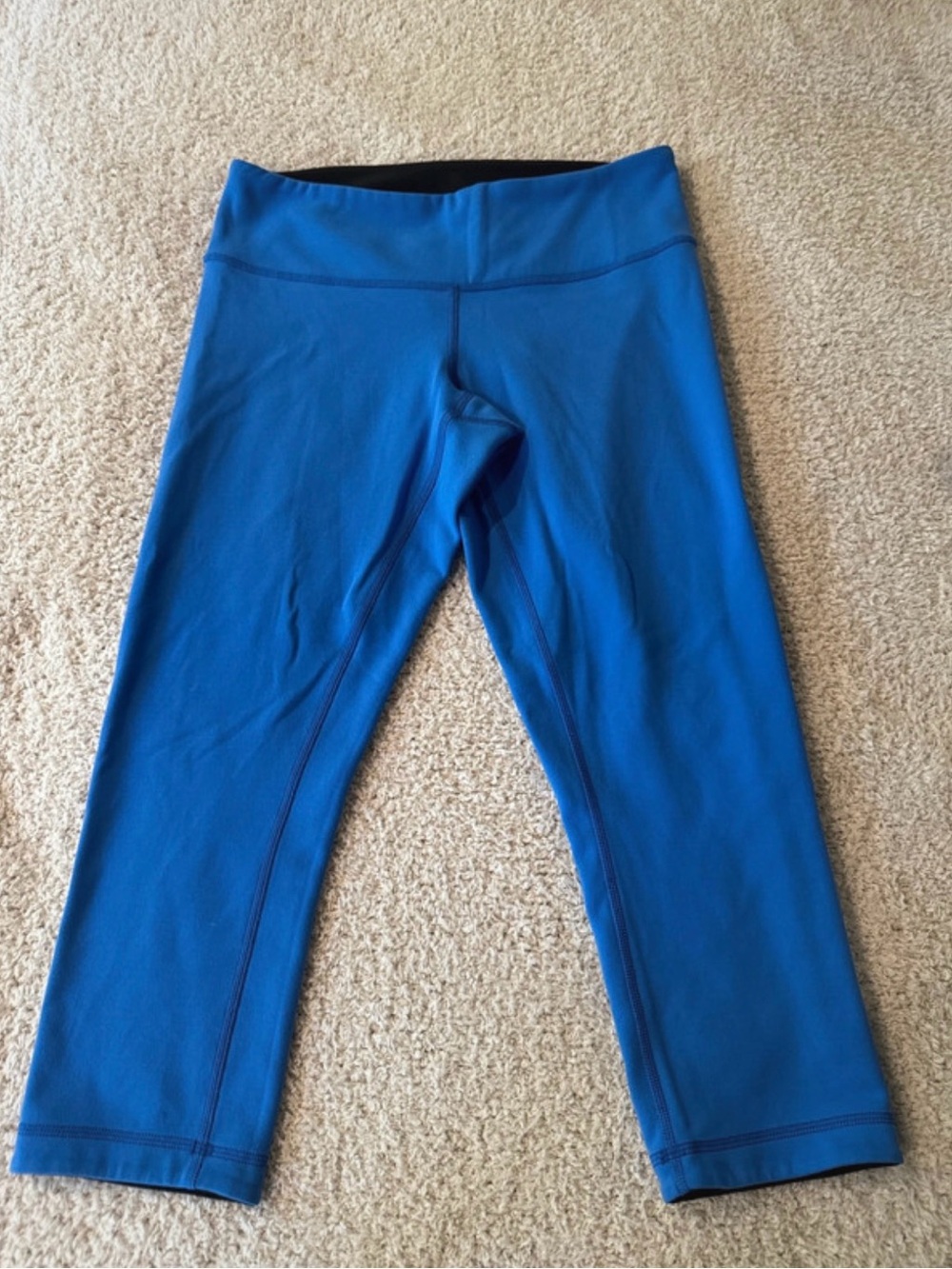 Lululemon capri size 8